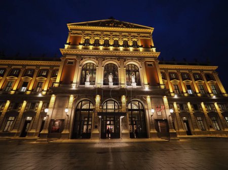 Foto de VIENA, AUSTRIA - CIRCA AGOSTO 2022: Wiener Musikverein traducción Asociación de Música de Viena sala de conciertos - Imagen libre de derechos