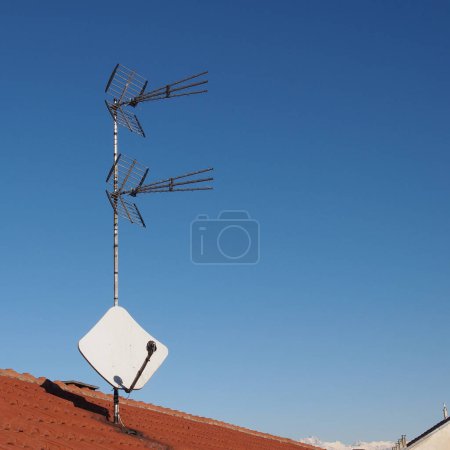 Téléchargez les photos : Aerial aka antenna for terrestrial tv and satellite reception - en image libre de droit