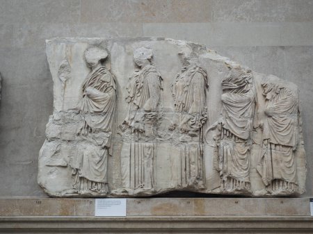 Foto de LONDRES, Reino Unido - CIRCA OCTUBRE 2022: Elgin Marbles Esculturas del Partenón en el Museo Británico - Imagen libre de derechos