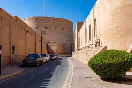 Téléchargez les photos : Architecture médiévale traditionnelle à Nizwa, Oman. - en image libre de droit