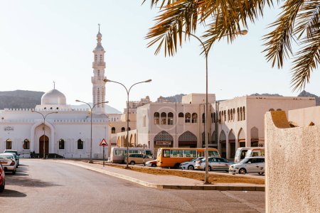 Téléchargez les photos : Architecture omanaise traditionnelle. Vieille ville de Muscat près de Mutrah Corniche, Oman. Péninsule arabique. - en image libre de droit