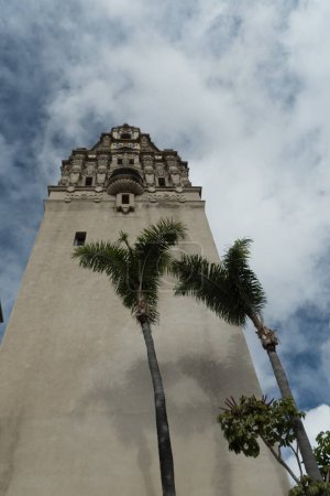 clocher de Californie et dôme à l'entrée du parc Balboa, San Diego
