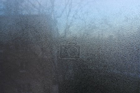 gotas de agua en el vaso mojado de la ventana