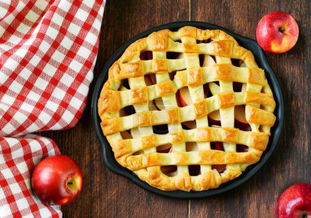 traditional apple pie, thanksgiving holiday-stock-photo