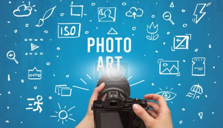Téléchargez les photos : Prise de vue manuelle avec appareil photo numérique et inscription PHOTO ART, concept de réglages de l'appareil photo - en image libre de droit