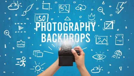 Téléchargez les photos : Prise de vue manuelle avec appareil photo numérique et inscription PHOTOGRAPHIE BACKDROPS, concept de réglages de l'appareil photo - en image libre de droit