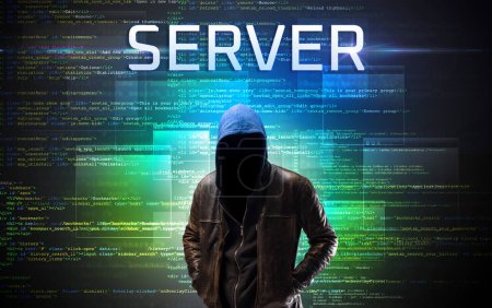 Téléchargez les photos : Hacker sans visage avec inscription SERVER sur un fond de code binaire - en image libre de droit