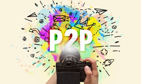 Foto de Primer plano de una cámara digital de mano con dibujo abstracto e inscripción P2P - Imagen libre de derechos
