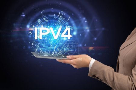 Foto de Primer plano de una pantalla táctil con abreviatura IPV4, concepto de tecnología moderna - Imagen libre de derechos