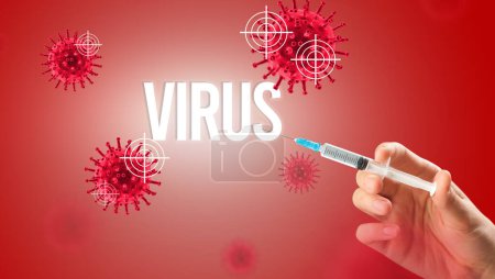 Téléchargez les photos : Vue rapprochée des médecins dans une seringue à gants blancs avec inscription VIRUS, concept d'antidote contre le coronavirus - en image libre de droit