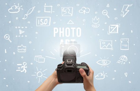 Téléchargez les photos : Prise de vue manuelle avec appareil photo numérique et inscription PHOTO ART, concept de réglages de l'appareil photo - en image libre de droit