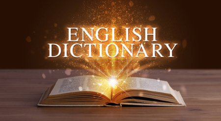 Téléchargez les photos : Inscription de dictionnaire anglais sortant d'un livre ouvert, concept éducatif - en image libre de droit