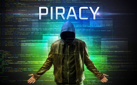 Foto de Pirata informático sin rostro con inscripción PIRACY en un fondo de código binario - Imagen libre de derechos