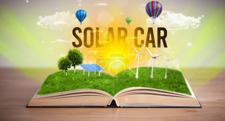 Téléchargez les photos : Livre ouvert avec inscription SOLAR CAR, concept d'énergie renouvelable - en image libre de droit