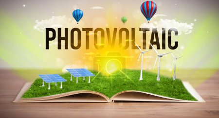 Foto de Libro abierto con inscripción FOTOVOLTAIC, concepto de energía renovable - Imagen libre de derechos