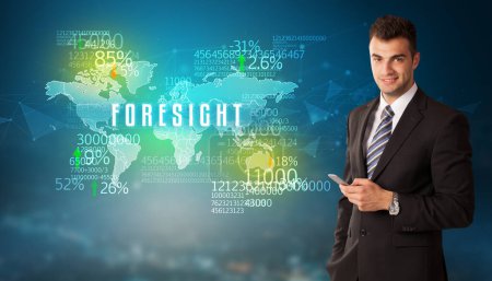 Foto de Empresario frente a una decisión con inscripción FORESIGHT, concepto de negocio - Imagen libre de derechos