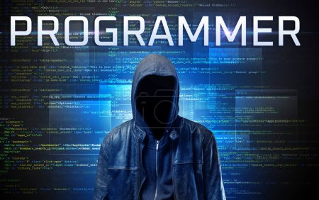 Téléchargez les photos : Hacker sans visage avec inscription PROGRAMMER sur un fond de code binaire - en image libre de droit