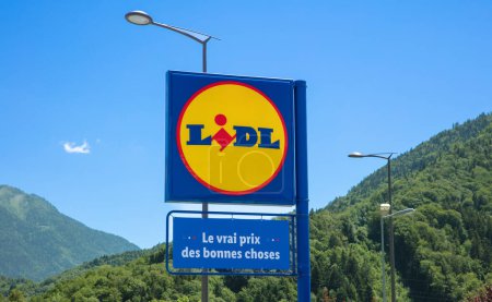 Téléchargez les photos : Supermarché LIDL en Suisse - en image libre de droit