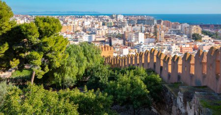 Foto de Almeria panoramic view from Alcazaba in Spain - Imagen libre de derechos