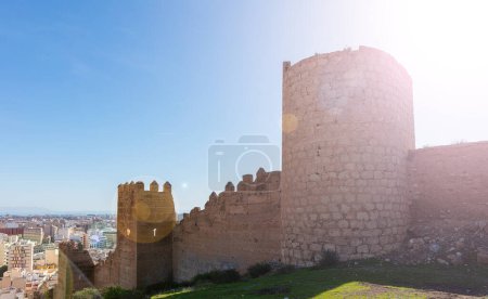 Téléchargez les photos : Almeria mediaeval castle Alcazaba city landscape in Spain - en image libre de droit