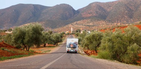 Foto de Viaje en familia por carretera en Marruecos por autocaravana - Imagen libre de derechos