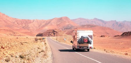 Foto de Viajes en familia- Viaje de vacaciones en autocaravana, Marruecos - Imagen libre de derechos