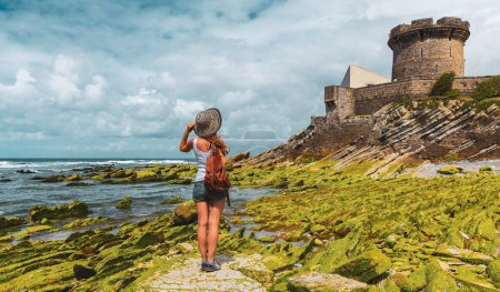 Téléchargez les photos : Fort et port de Socoa, Ciboure- Saint Jean de Luz- Près de Biarritz en France- Pays Basque - en image libre de droit