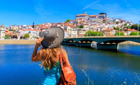 Téléchargez les photos : Tour tourisme au Portugal, paysage de la ville de Coimbra-Voyage en Europe - en image libre de droit