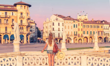 Téléchargez les photos : Padoue ville au coucher du soleil Voyage, tourisme touristique en Italie - en image libre de droit