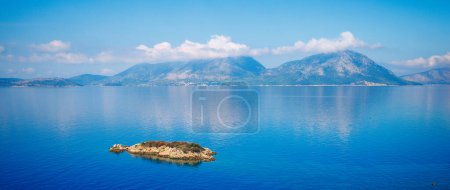 Téléchargez les photos : Vue panoramique sur la mer et les îles- Grèce - en image libre de droit