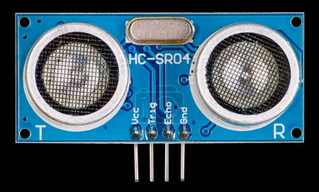 Ultraschallsensor HC-SR04, Makro-Nahaufnahme, auf schwarzem Hintergrund