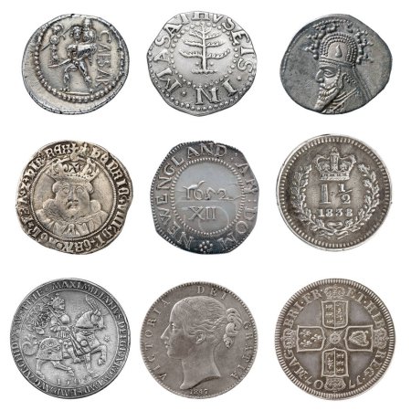 Foto de Antigua colección de monedas de plata antigua de diferentes países y períodos de tiempo aislados - Imagen libre de derechos