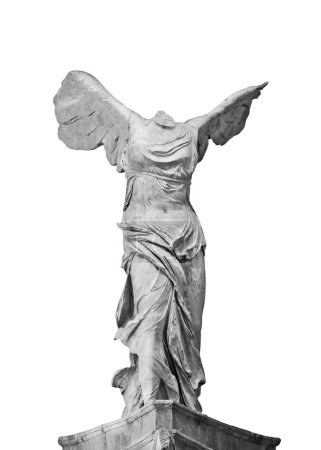 Téléchargez les photos : La Victoire ailée de Samothrace sulpture isolée, une célèbre statue grecque de l'époque hellénistique représentant la déesse Nike, vue de face noir et blanc gros plan photo - en image libre de droit