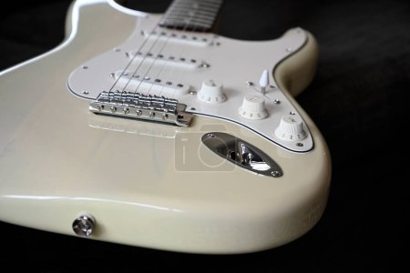 Christchurch, Neuseeland - 02. April 2023: Stratocaster Fender Electric Guitar Body & Knobs Closeup 1