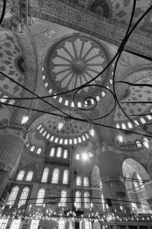 Foto de Turquía, Estambul, la Mezquita Imperial Sultanahmet, también conocida como la Mezquita Azul, (construida en el siglo XVII por el arquitecto Mehmet - Imagen libre de derechos