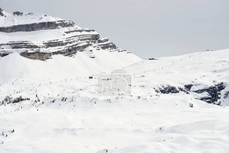 Photos des routes de neige de Madonna di Campiglio. Photo de haute qualité