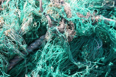 Téléchargez les photos : Fishing Net. Backgrounds and Textures. Old Used Fishing Net. - en image libre de droit