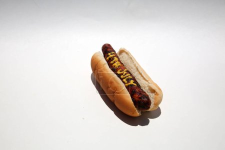 Foto de Hot dog with  sausage with 4th july text - Imagen libre de derechos