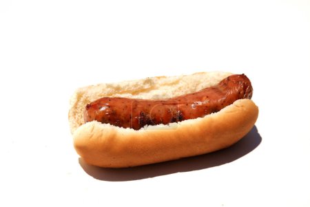 Foto de Hot dog with  sausage isolated on white - Imagen libre de derechos