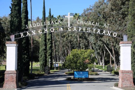 Foto de Saddleback Church at Rancho Capistrano California.  Rancho Capistrano. Southern California. - Imagen libre de derechos