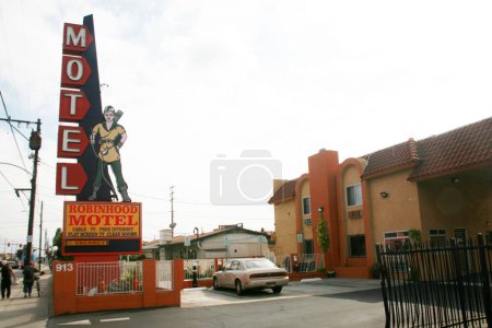 Téléchargez les photos : Anaheim Californie - États-Unis - 17 septembre 2023 : Robinhood Motel. Situé à Anaheim, à 2,3 km de la ferme Knotts Berry, le Robinhood Motel propose un hébergement avec connexion Wi-Fi gratuite et parking privé gratuit.. - en image libre de droit