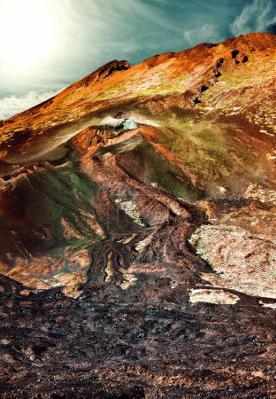 Téléchargez les photos : Paysage volcanique de la nature.Point de repère en Espagne.Volcan Teide dans l'île Canarie.Parc national de Tenerife
. - en image libre de droit