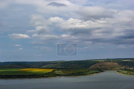 Foto de Bakota, Dnistrovske reservoir, Dnister river, Podilski tovtry National park, Khmelnitskiy region of Western Ukraine. - Imagen libre de derechos