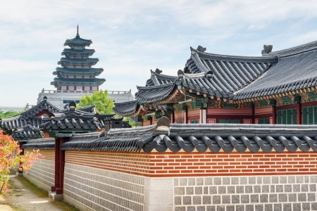 Impresionante vista del Palacio Gyeongbokgung en Seúl, Corea del Sur. Magnífica arquitectura tradicional coreana. Seúl es un destino turístico popular de Asia.