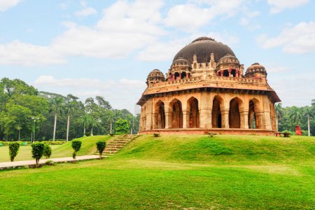 Fantastischer Blick auf Muhammad Shahs Grab in den Lodi Gardens in Delhi, Indien. Die Gärten sind eine beliebte Touristenattraktion Südasiens.