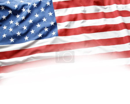 Foto de Primer plano de la bandera estadounidense sobre fondo blanco - Imagen libre de derechos