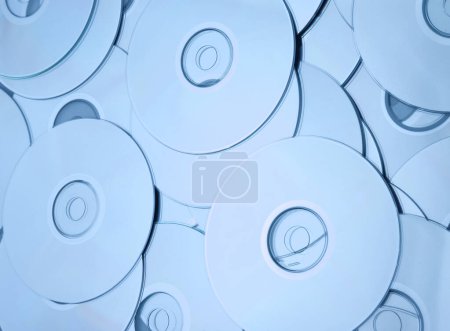 Téléchargez les photos : Disques compacts CD ton bleu - en image libre de droit
