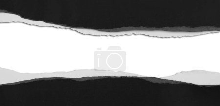 Téléchargez les photos : Papier noir déchiré, espace pour la copie - en image libre de droit