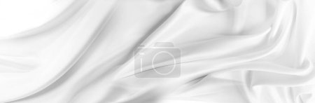 Téléchargez les photos : Gros plan de tissu de soie blanc ondulé - en image libre de droit