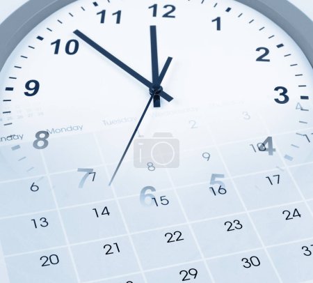 Foto de Cara del reloj y calendario compuesto - Imagen libre de derechos